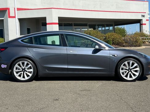 Used 2018 Tesla Model 3 AWD/4WD image 6