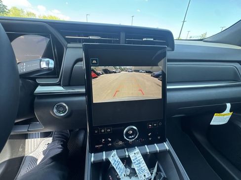New 2026 GMC Terrain Elevation FWD image 17
