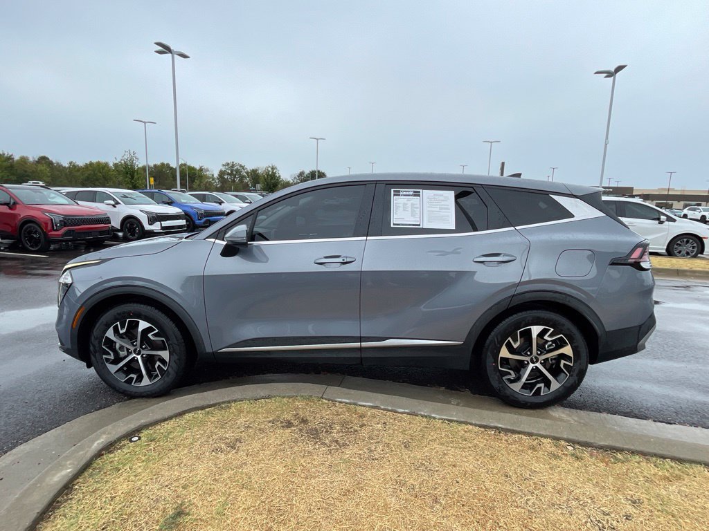 Used 2023 Kia Sportage EX FWD image 4
