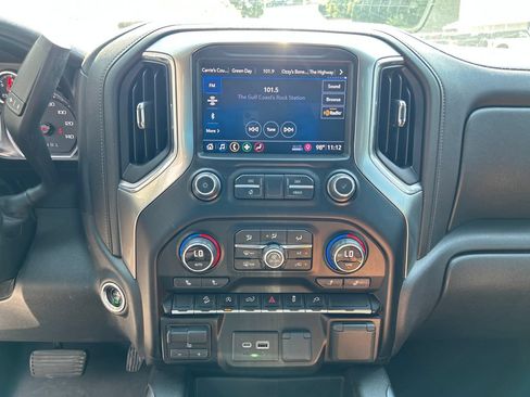 Used 2019 Chevrolet Silverado 1500 RST AWD/4WD image 16