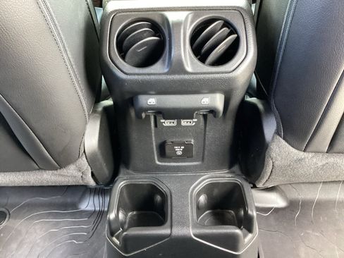 Used 2023 Jeep Gladiator Overland w/ LED Lighting Group image 33