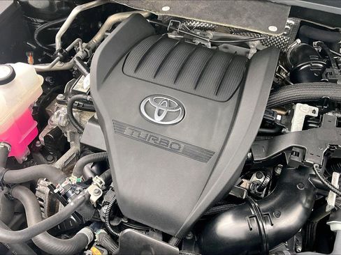 Used 2023 Toyota Highlander L FWD image 36
