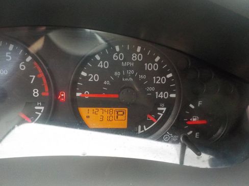 Used 2012 Nissan Frontier SV image 14