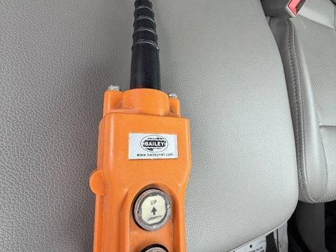 Used 2019 Ford F550 4x4 Regular Cab Super Duty image 37