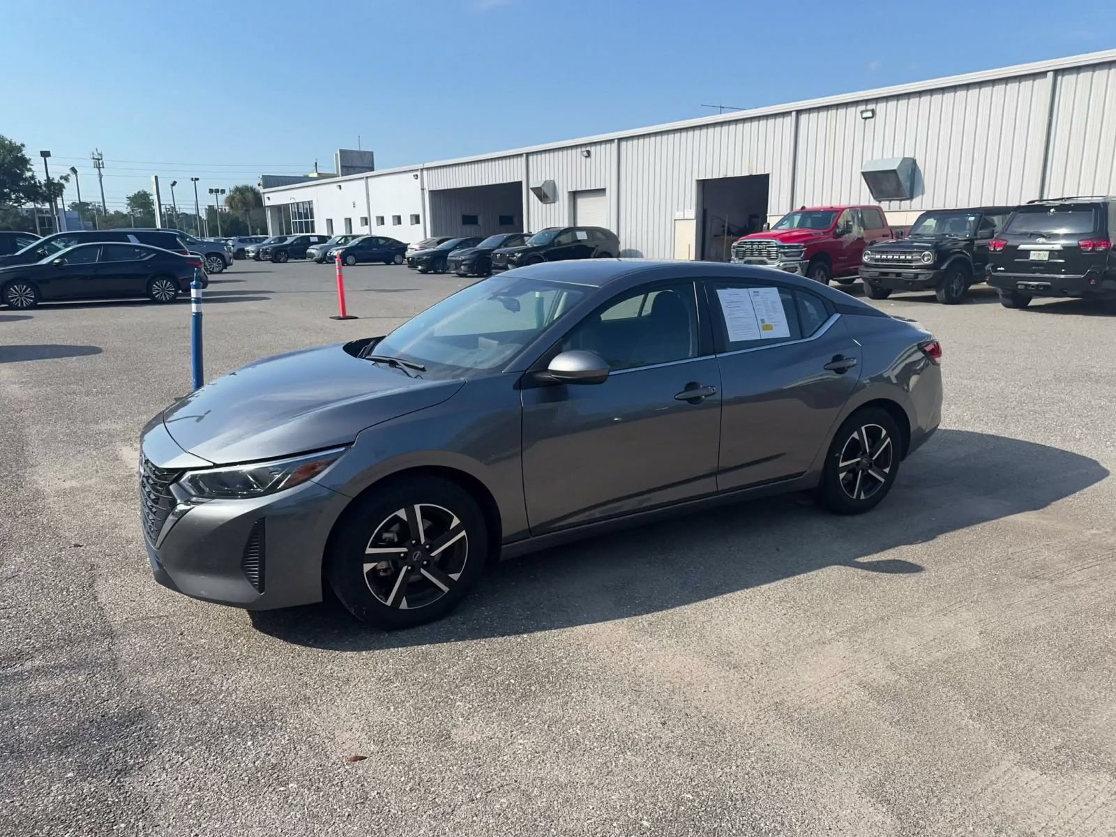 Used 2025 Nissan Sentra SV FWD image 6