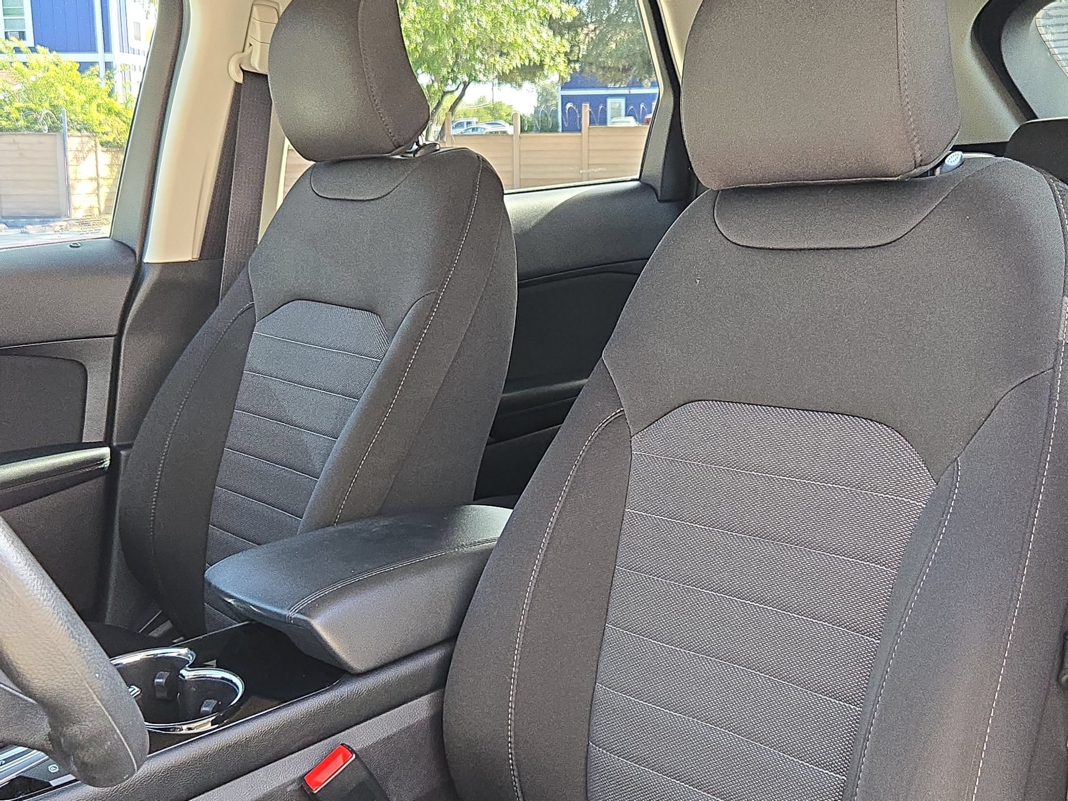 Used 2018 Ford Edge SE FWD image 13