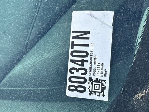 Used 2023 Honda Odyssey EX-L image 3