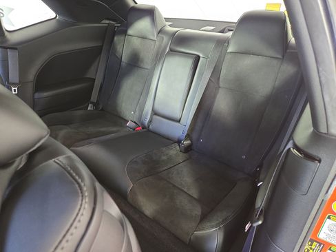 Used 2018 Dodge Challenger R/T Plus RWD image 13