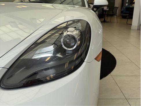 Used 2019 Porsche 718 Boxster image 34