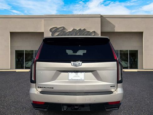 Used 2024 Cadillac Escalade ESV Sport w/ LPO, ONYX Package AWD/4WD image 4