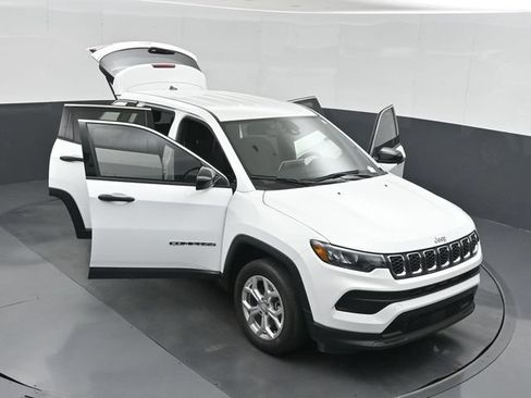 Used 2025 Jeep Compass Sport AWD/4WD image 51