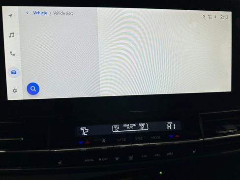 Used 2025 Toyota Sienna XLE image 36