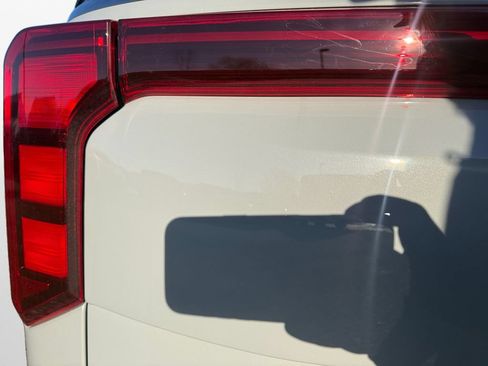 New 2026 Kia Carnival SX FWD image 21