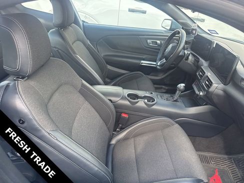 Used 2024 Ford Mustang Coupe image 7