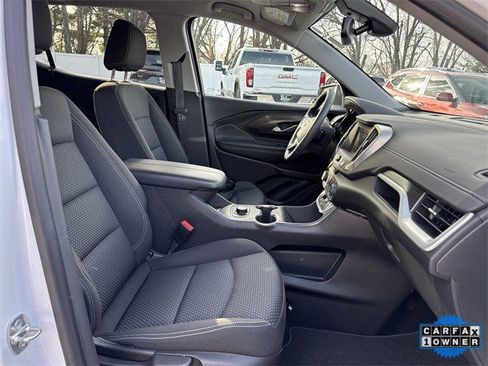 Used 2022 GMC Terrain SLE image 30