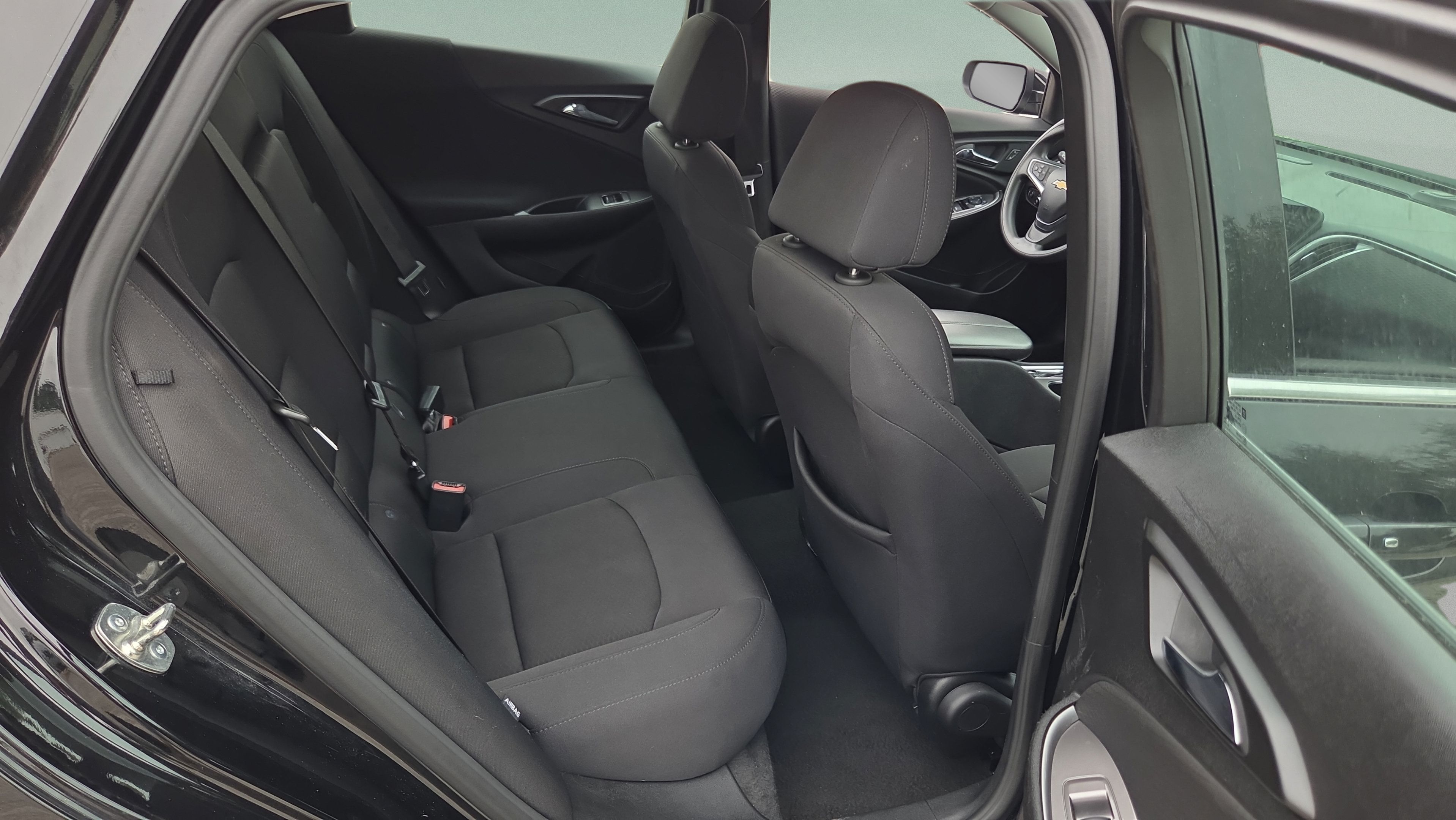 Used 2025 Chevrolet Malibu LT FWD image 14