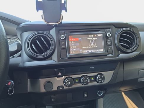 Used 2019 Toyota Tacoma SR w/ SR Convenience Package RWD image 6