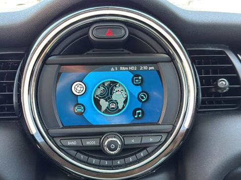 Used 2019 MINI Cooper 2-Door Hardtop FWD image 32