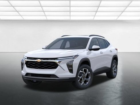 New 2026 Chevrolet Trax LT w/ Sunroof Package FWD image 7