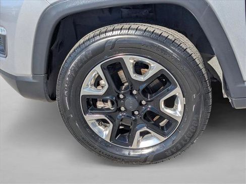 Used 2018 Jeep Compass Trailhawk image 26