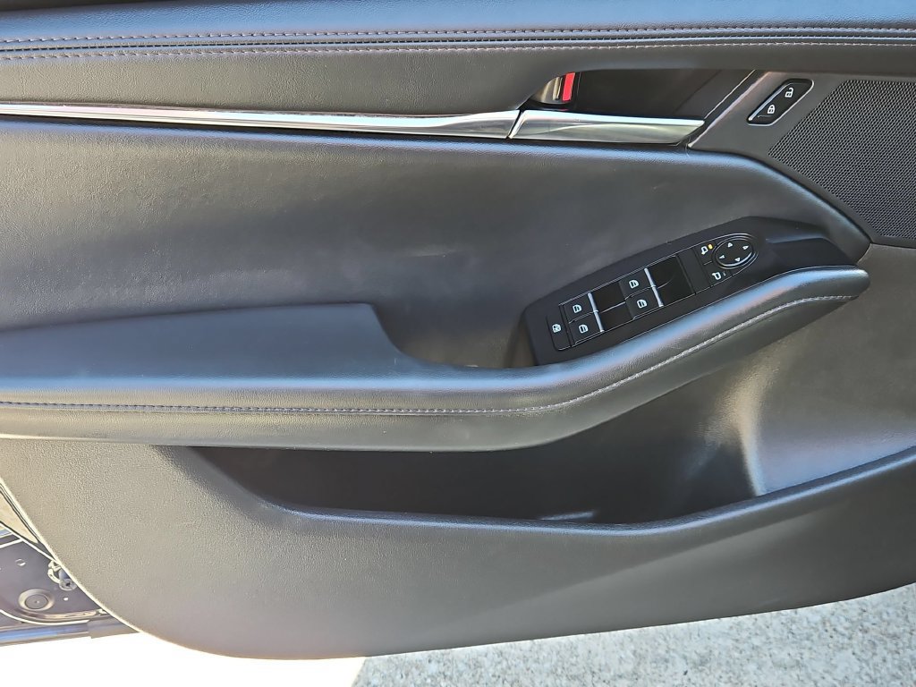 Used 2025 MAZDA MAZDA3 s FWD image 11