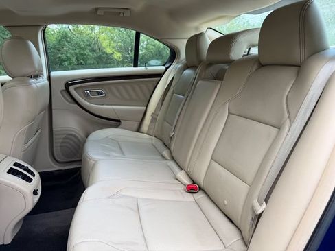 Used 2013 Ford Taurus Limited FWD image 22