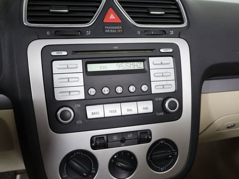 Used 2008 Volkswagen Eos 2.0T image 25