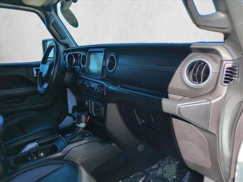 Used 2020 Jeep Wrangler Unlimited Sahara AWD/4WD image 22