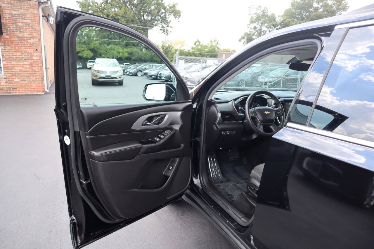 Used 2018 Chevrolet Traverse LT w/ LPO, Floor Liner Package AWD/4WD image 20