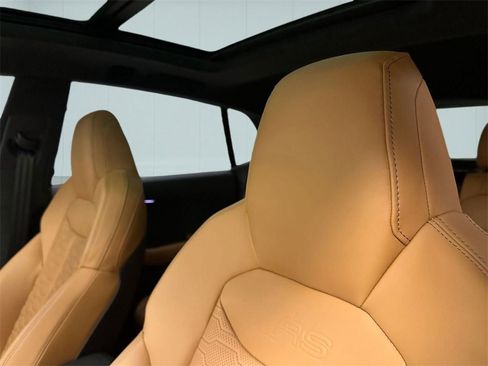 Used 2025 Audi RS Q8 performance image 40