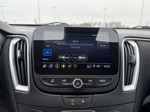 Used 2024 Chevrolet Malibu LT image 25