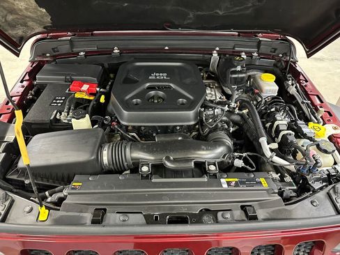 Used 2021 Jeep Wrangler Unlimited Sport image 31