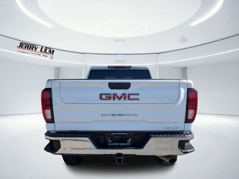 Used 2025 GMC Sierra 2500 SLE w/ SLE Value Package; image 5
