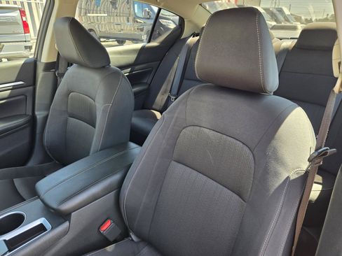 Used 2022 Nissan Altima 2.5 SV FWD image 23