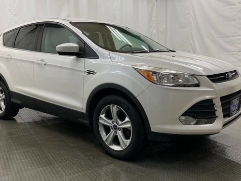 Used 2015 Ford Escape SE image 1