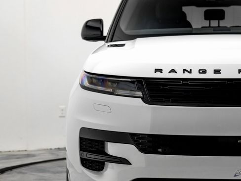 Used 2025 Land Rover Range Rover Sport Dynamic SE image 26