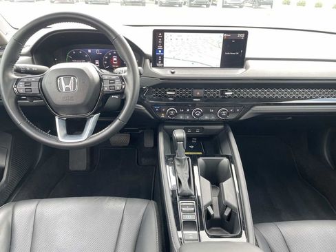 Used 2024 Honda Accord Touring image 14