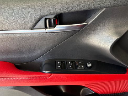 Used 2020 Toyota Camry XSE FWD image 12