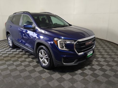 Used 2022 GMC Terrain SLE w/ Driver Convenience Package AWD/4WD image 11