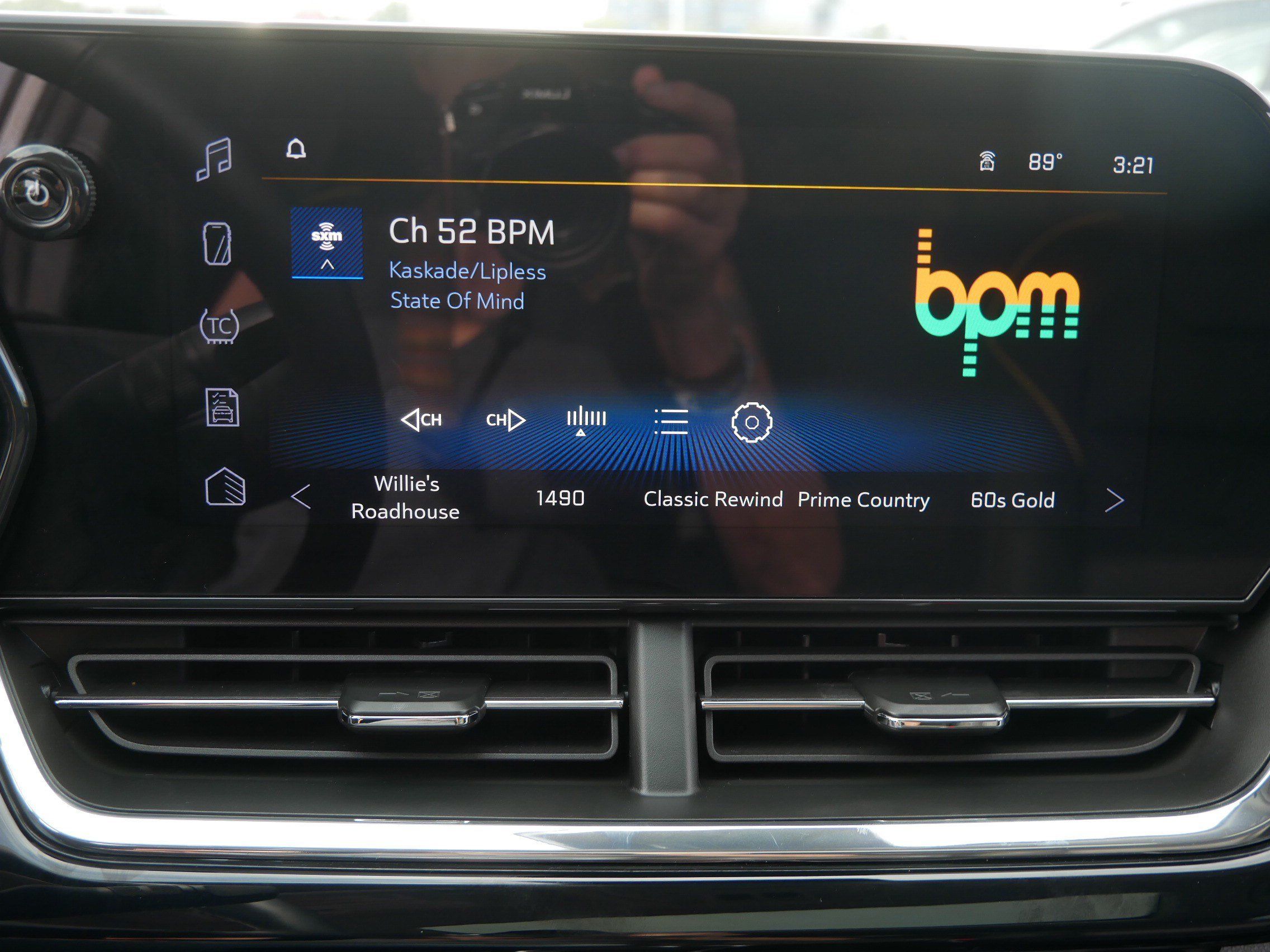 Used 2025 Chevrolet Trax ACTIV w/ Sunroof Package FWD image 26