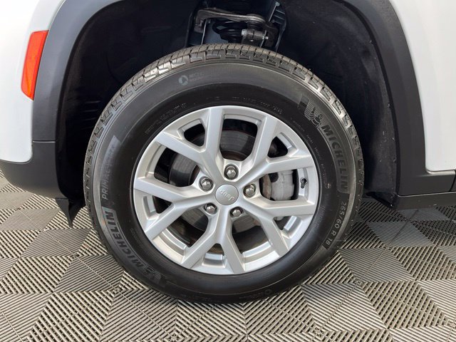 Used 2023 Jeep Grand Cherokee Limited AWD/4WD image 10