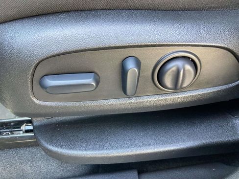 Used 2023 Chevrolet Equinox LT image 20