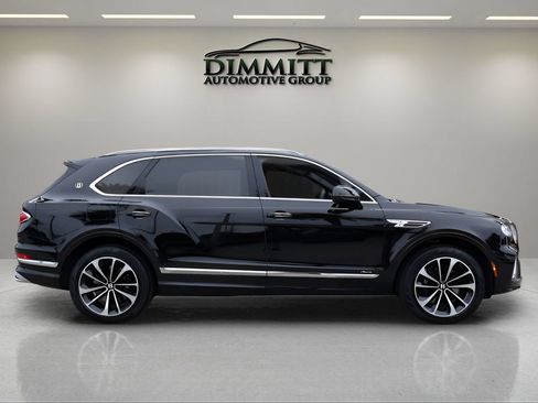 Used 2025 Bentley Bentayga Extended Wheelbase AWD/4WD image 10