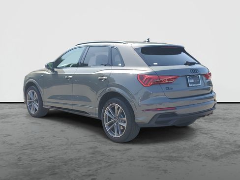 Used 2025 Audi Q3 2.0T Premium w/ Convenience Package AWD/4WD image 3