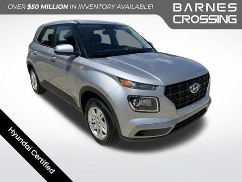 Used 2025 Hyundai Venue SE FWD image 1