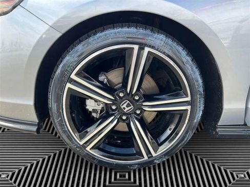 Used 2025 Honda Accord Sport image 11
