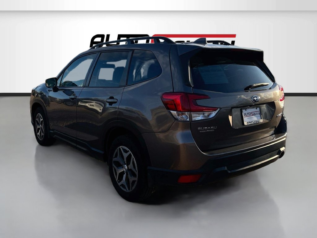 Used 2023 Subaru Forester Premium AWD/4WD image 5