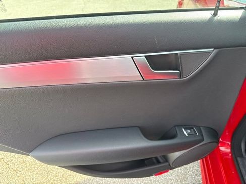 Used 2014 Mercedes-Benz C 250 Sedan image 22