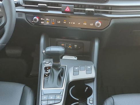 New 2026 Kia Sportage EX image 18