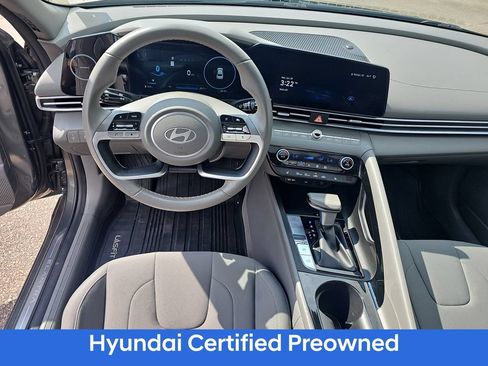 Certified 2025 Hyundai Elantra SEL FWD image 15
